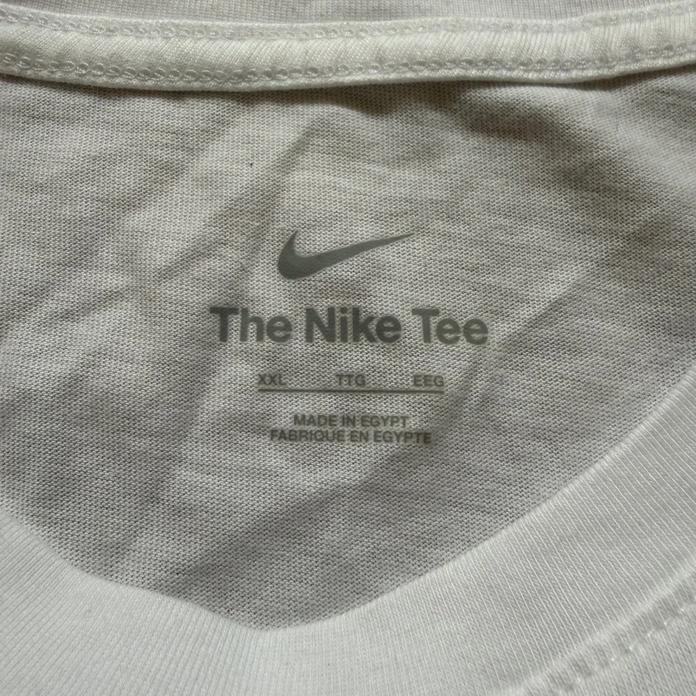 Nike Just Do It Cloud Long Sleeve T-Shirt Mens XXL White Basketball Graphic‎ Tee